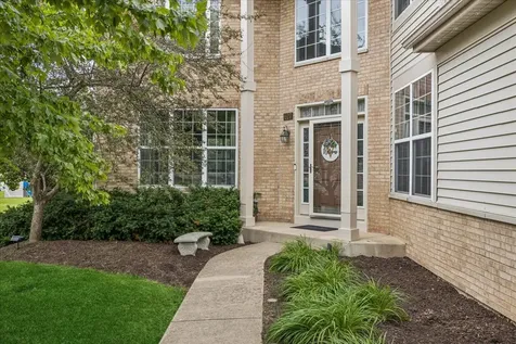 627 Mansfield Way Oswego IL 60543