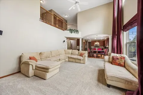 627 Mansfield Way Oswego IL 60543