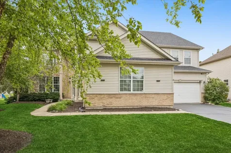 627 Mansfield Way Oswego IL 60543