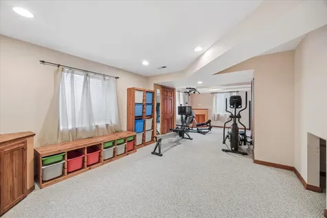 627 Mansfield Way Oswego IL 60543