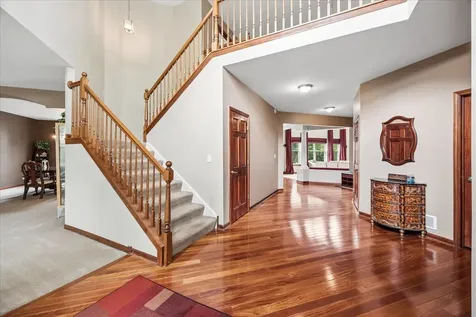 627 Mansfield Way Oswego IL 60543