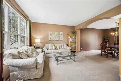 627 Mansfield Way Oswego IL 60543