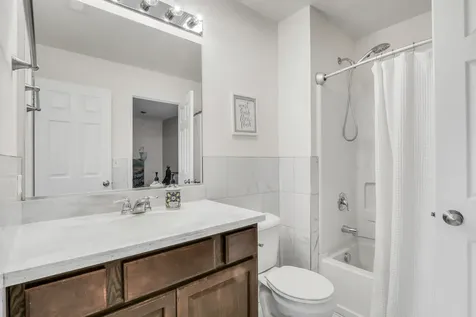 297 Lionel Drive Grayslake IL 60030