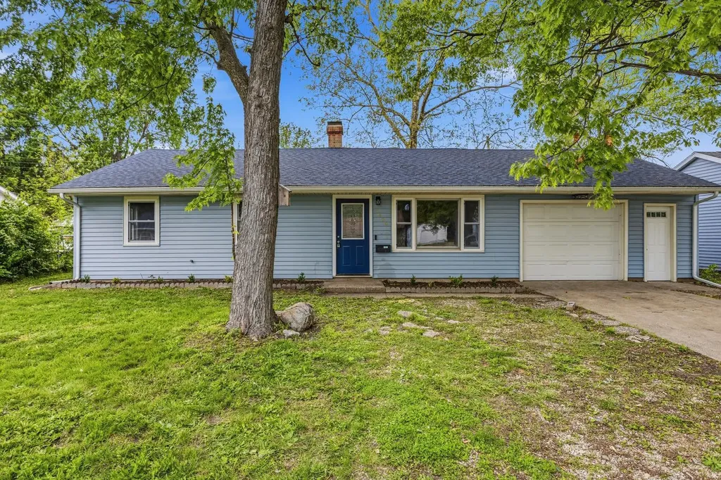 1429 Holly Hill Drive Champaign IL 61821