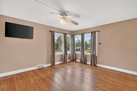 3603 Highcrest Road Rockford IL 61107