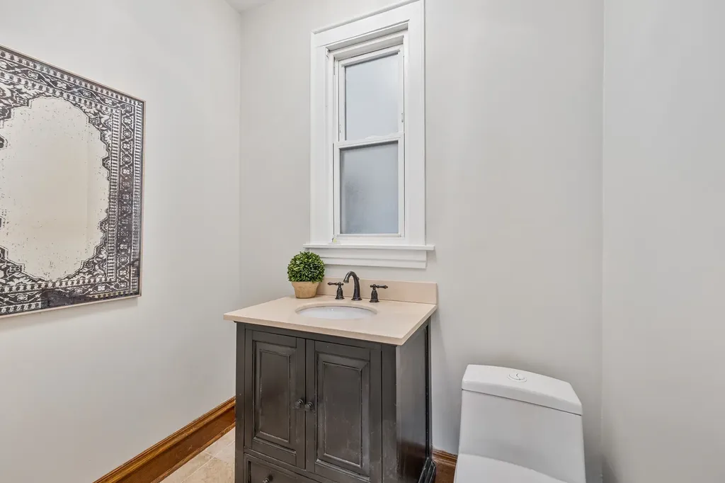 1502 West Edgewater Avenue Chicago IL 60660