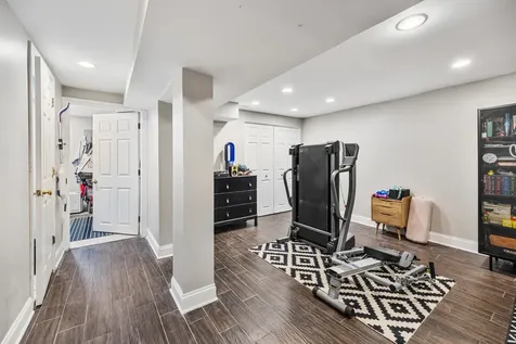 1502 West Edgewater Avenue Chicago IL 60660