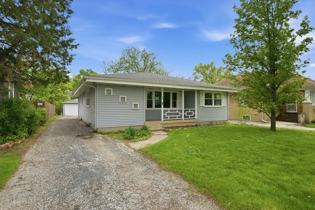 25 South Illinois Avenue Villa Park IL 60181