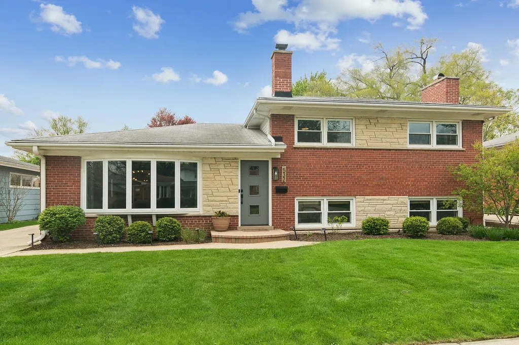 532 South Waterman Avenue Arlington Heights IL 60004