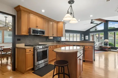 532 South Waterman Avenue Arlington Heights IL 60004