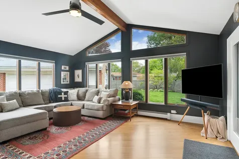 532 South Waterman Avenue Arlington Heights IL 60004