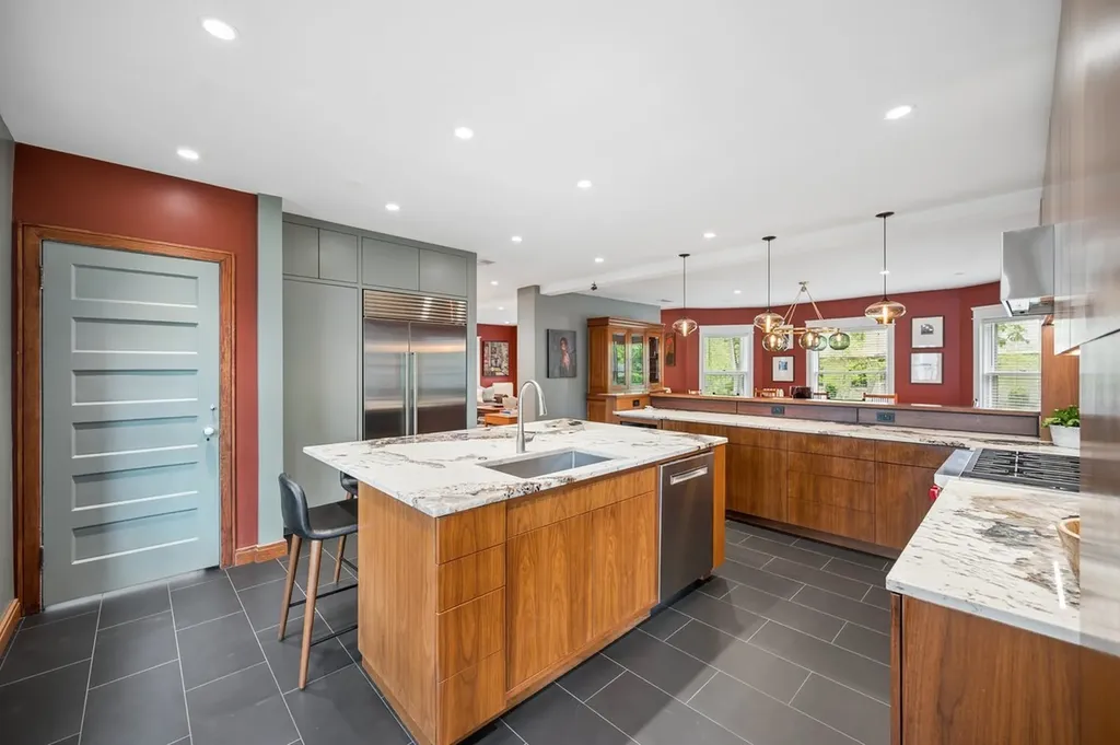 1101 Forest Avenue Wilmette IL 60091