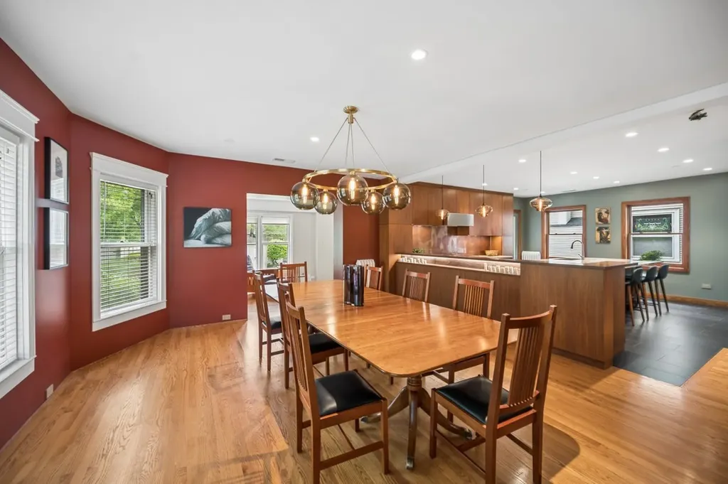 1101 Forest Avenue Wilmette IL 60091