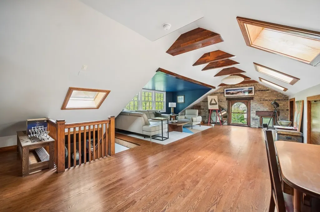 1101 Forest Avenue Wilmette IL 60091