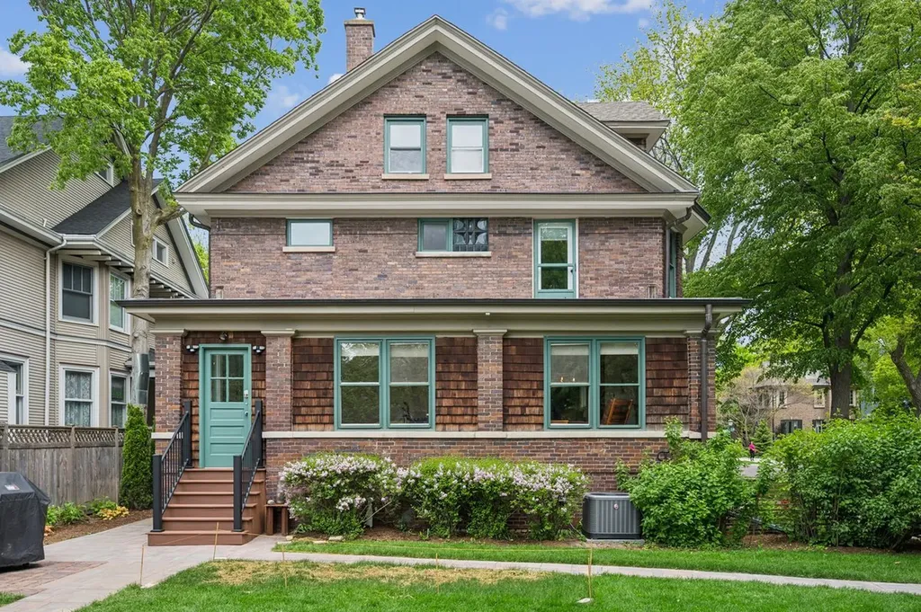 1101 Forest Avenue Wilmette IL 60091