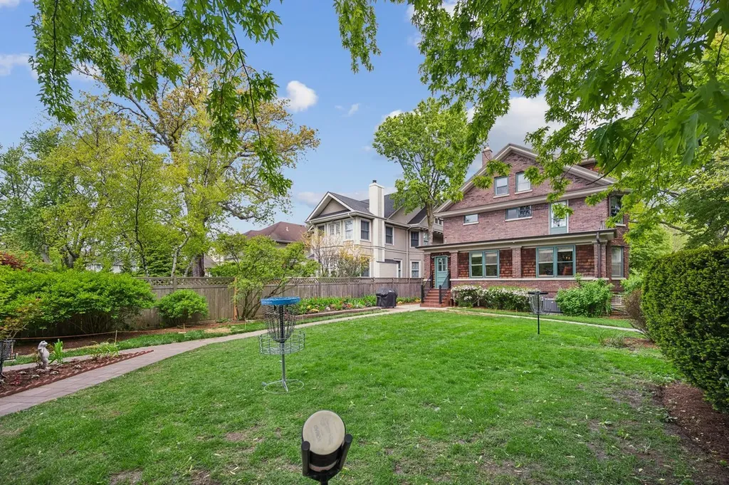 1101 Forest Avenue Wilmette IL 60091
