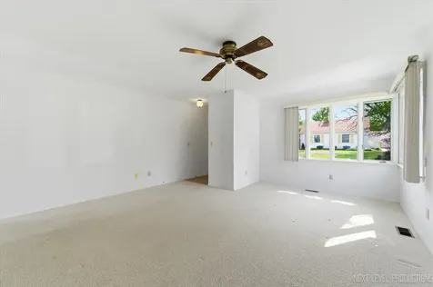 25 Garden Drive Montgomery IL 60538