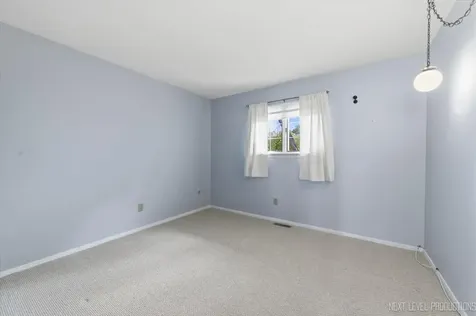 25 Garden Drive Montgomery IL 60538