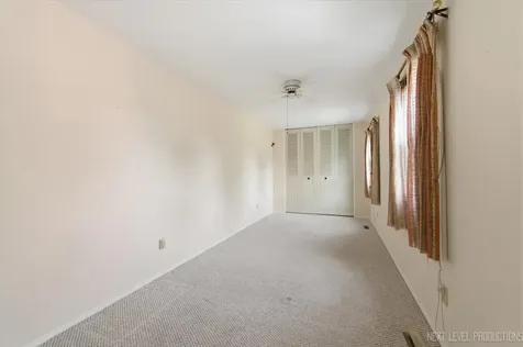 25 Garden Drive Montgomery IL 60538