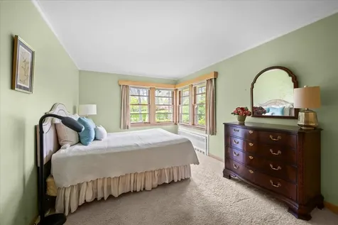 1060 Oak Knoll Drive Lake Forest IL 60045