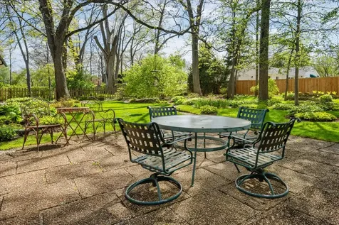 1060 Oak Knoll Drive Lake Forest IL 60045