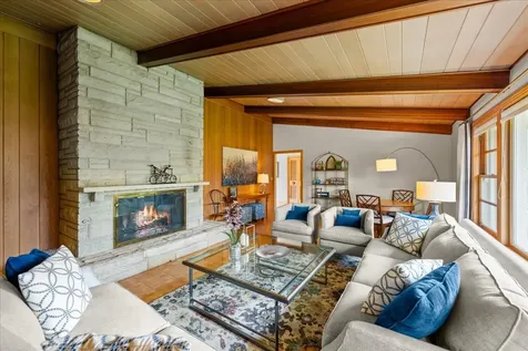 1060 Oak Knoll Drive Lake Forest IL 60045
