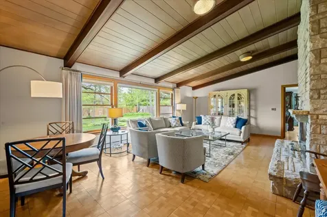 1060 Oak Knoll Drive Lake Forest IL 60045