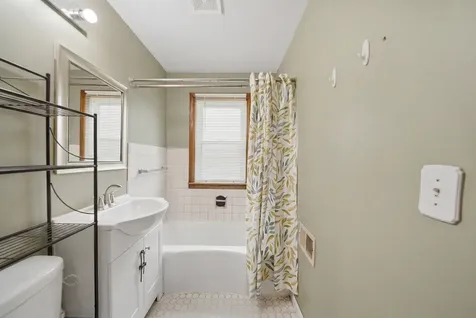 1309 8TH Avenue Sterling IL 61081