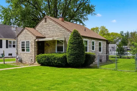 1309 8TH Avenue Sterling IL 61081