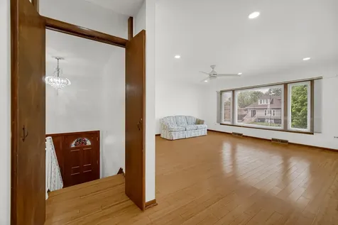 4219 Wehrman Avenue Schiller Park IL 60176