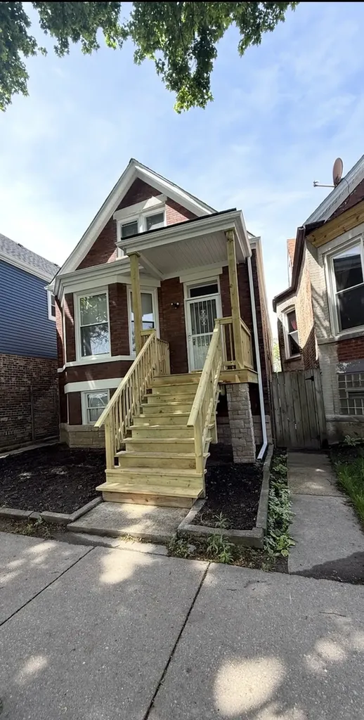 6936 South Aberdeen Street Chicago IL 60621