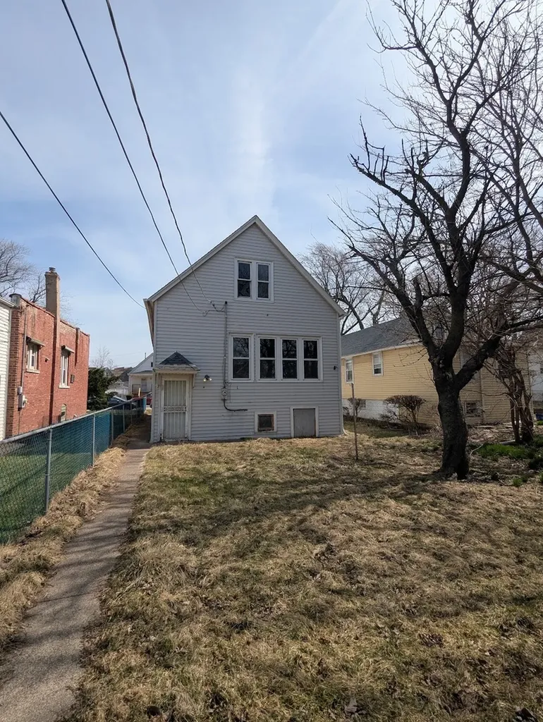 9328 South Kimbark Avenue Chicago IL 60619