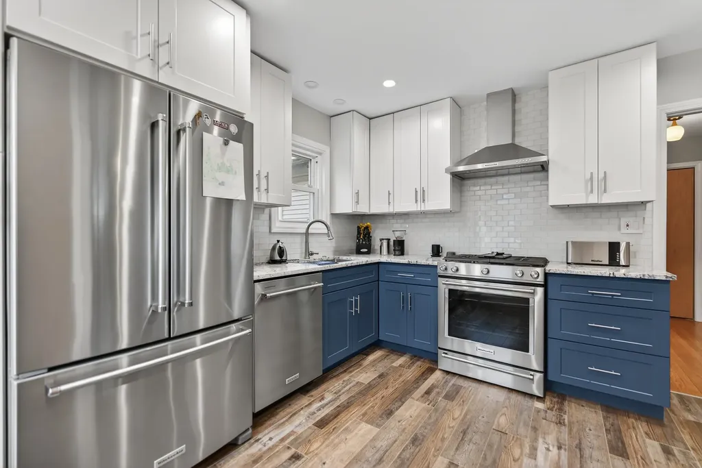 7246 North Olcott Avenue Chicago IL 60631