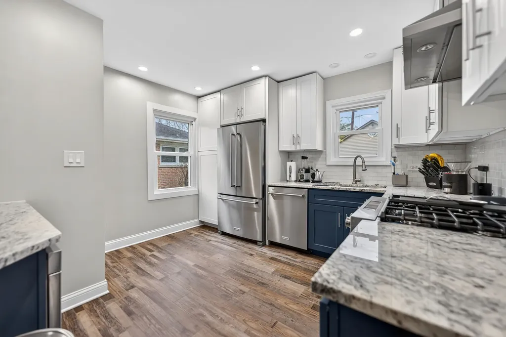 7246 North Olcott Avenue Chicago IL 60631