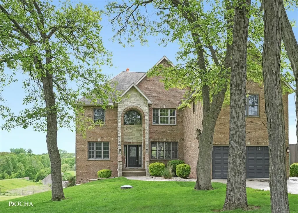 703 Glenda Court Sandwich IL 60548