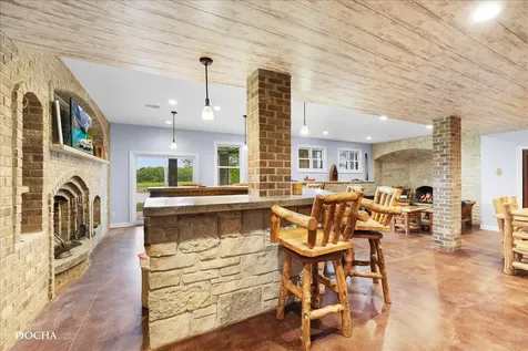 703 Glenda Court Sandwich IL 60548