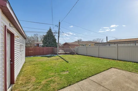 4437 West 100th Street Oak Lawn IL 60453