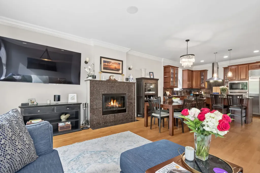 1432 North Cleveland Avenue Chicago IL 60610