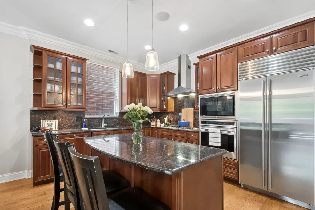 1432 North Cleveland Avenue Chicago IL 60610
