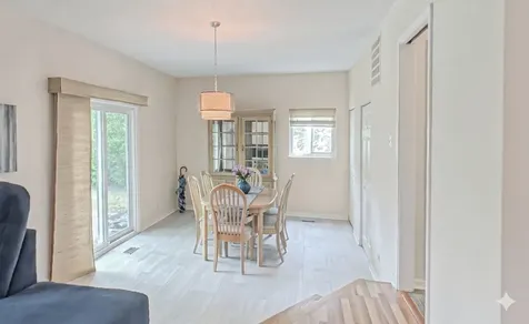 852 East Anderson Drive Palatine IL 60074