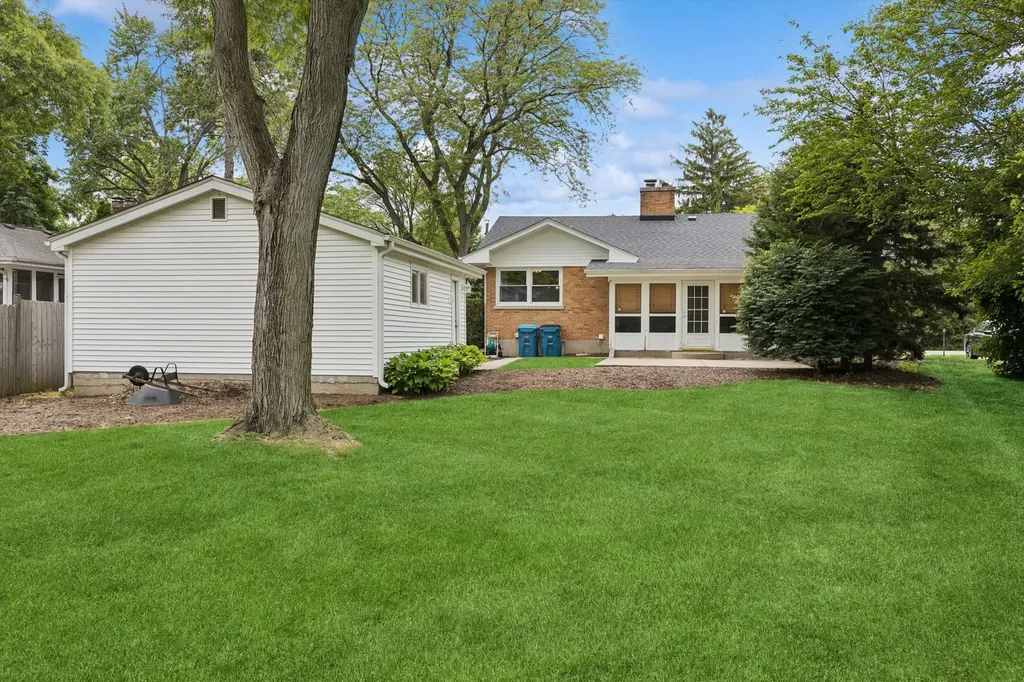 5949 Dunham Road Downers Grove IL 60516