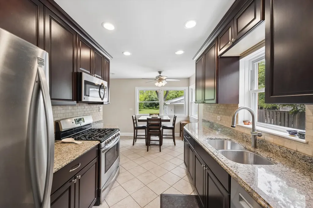 5949 Dunham Road Downers Grove IL 60516
