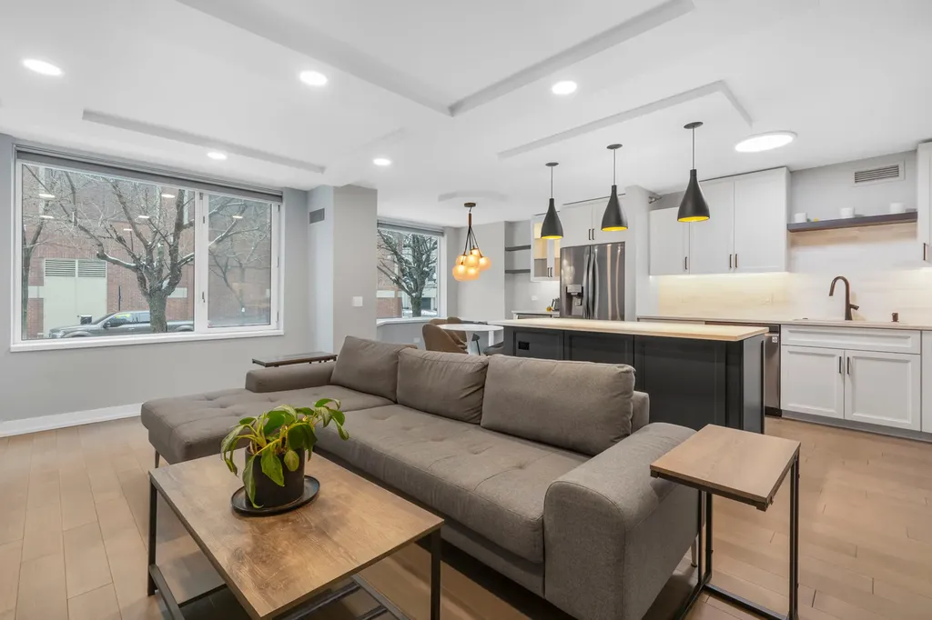 440 North Mcclurg Court Chicago IL 60611