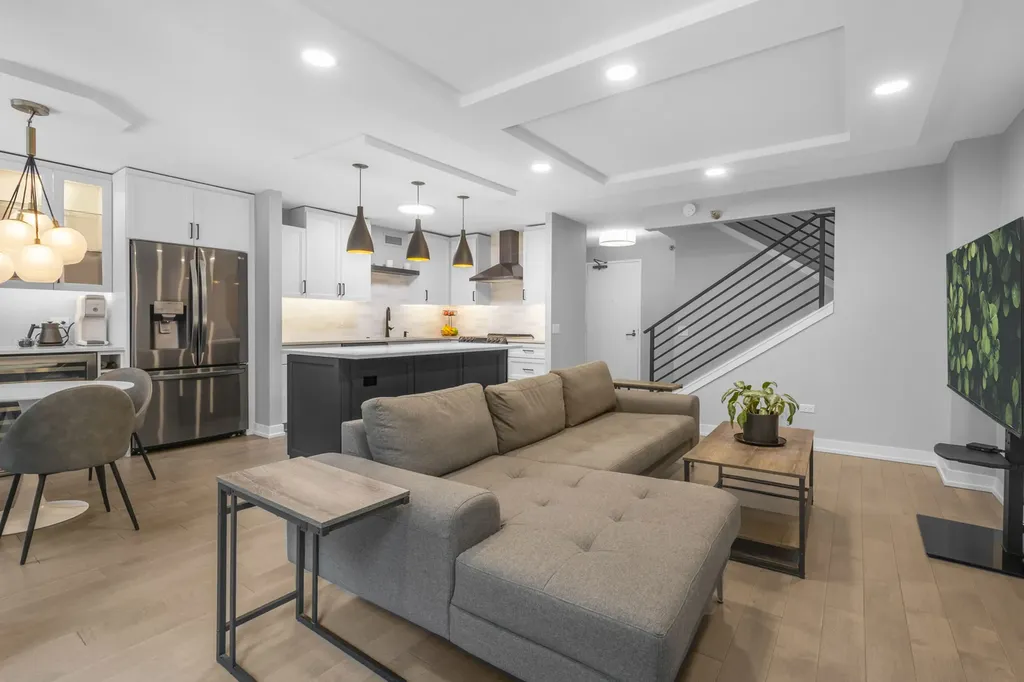 440 North Mcclurg Court Chicago IL 60611
