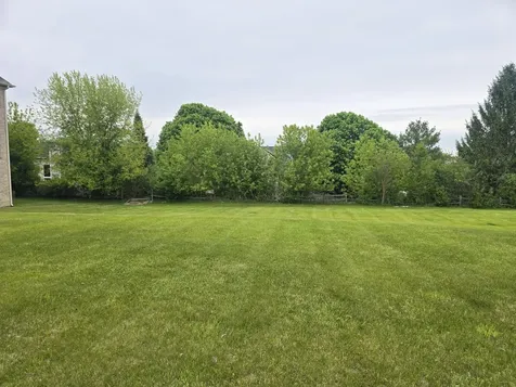 5 Springbrook Lane Algonquin IL 60102