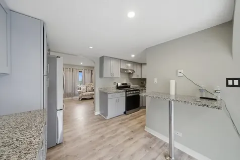20 Ottawa Court Justice IL 60458