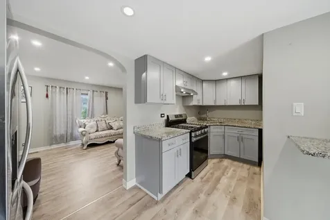 20 Ottawa Court Justice IL 60458