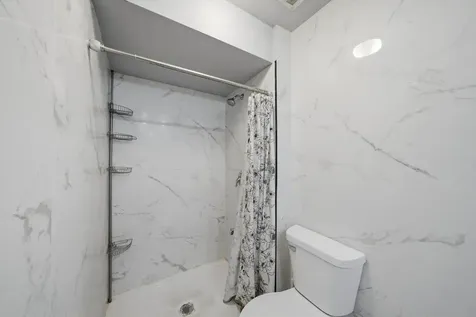 20 Ottawa Court Justice IL 60458