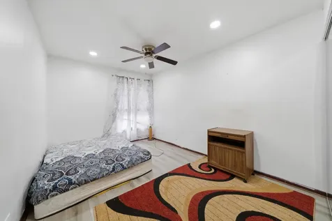 20 Ottawa Court Justice IL 60458
