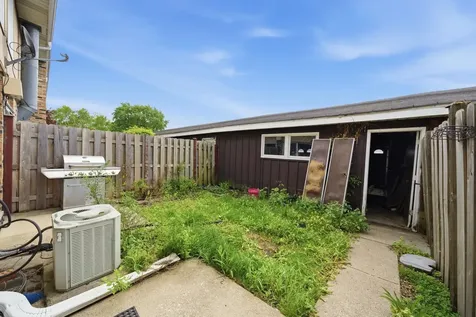 20 Ottawa Court Justice IL 60458